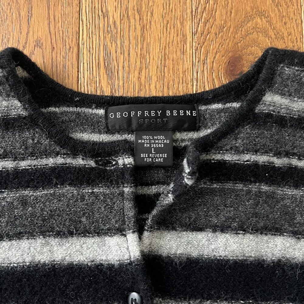 Geoffrey Beene Sport 100% Wool Cardigan L Black Gray Striped Button Up‎ Sweater - Picture 2 of 4